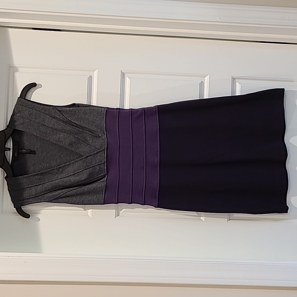 BCBG Knit Color Block Sleevless Dress. Size 0